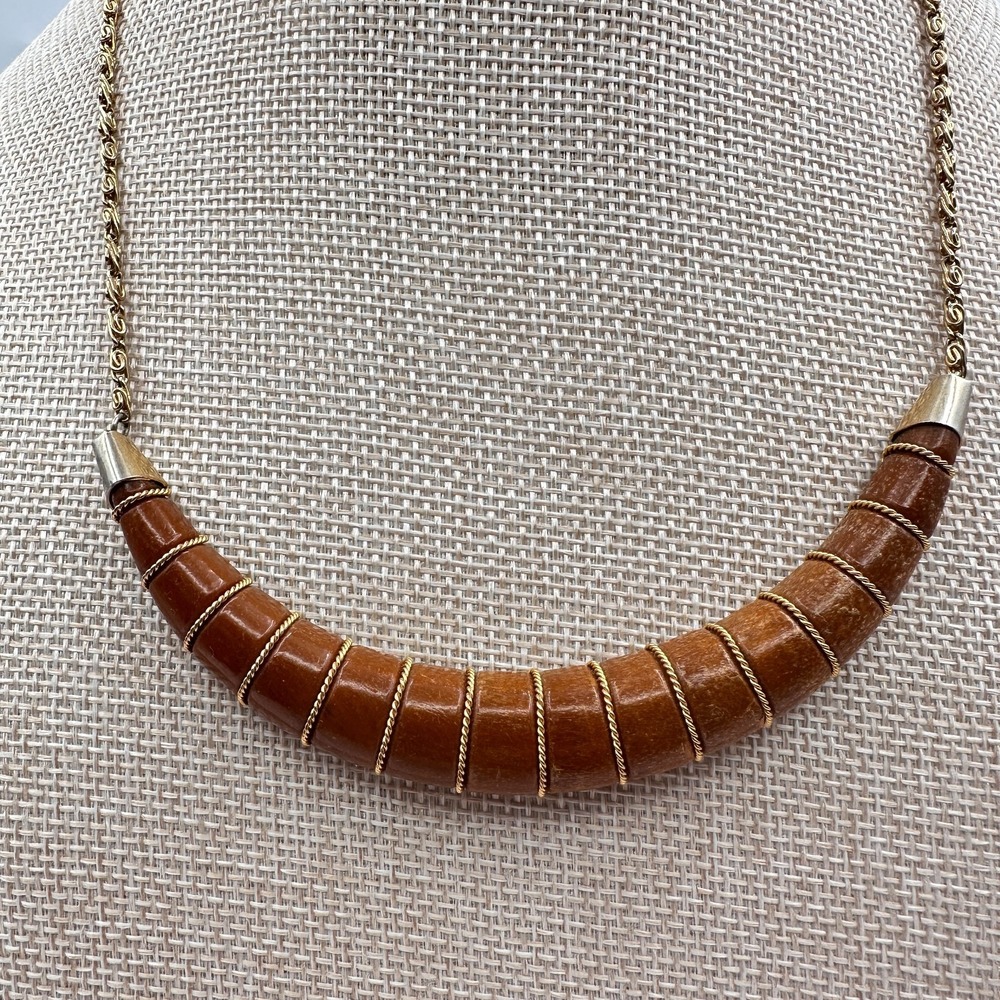 Vintage 90s Brown Resin Gold Tone Curved Bib Necklace Women's Classic Jewelry